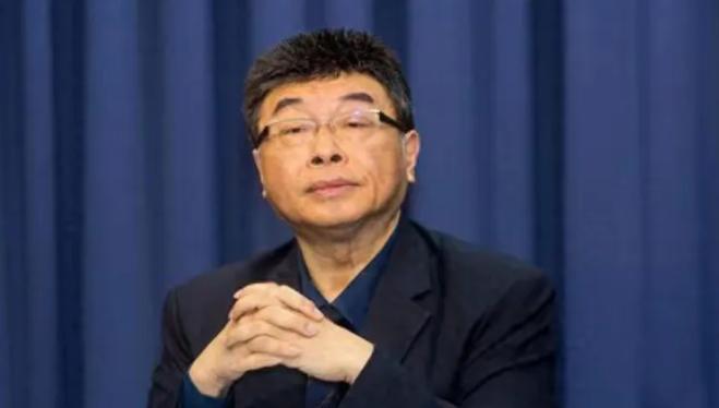 台独分子有一个巨大的误解，以为中央政府是要他们归顺，实际上他们可以不归顺，没关系