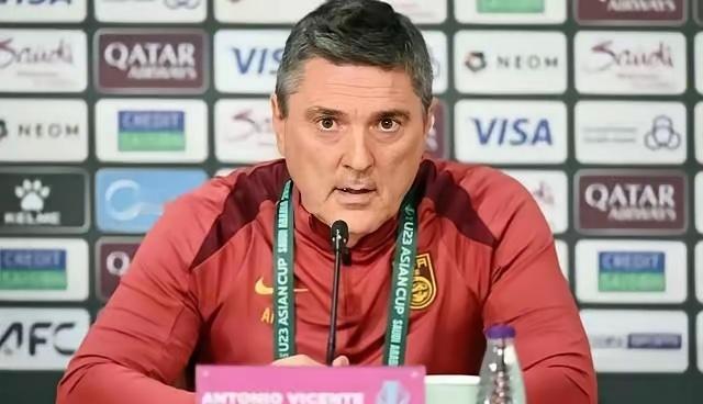 U231比2惜败韩国，虽然输了但这场踢得相当出彩，我格外认可主教练安东尼奥的战术