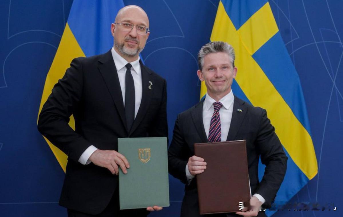 瑞典将在2026年至2027年期间向乌克兰提供近80亿美元的军事援助！并提供40