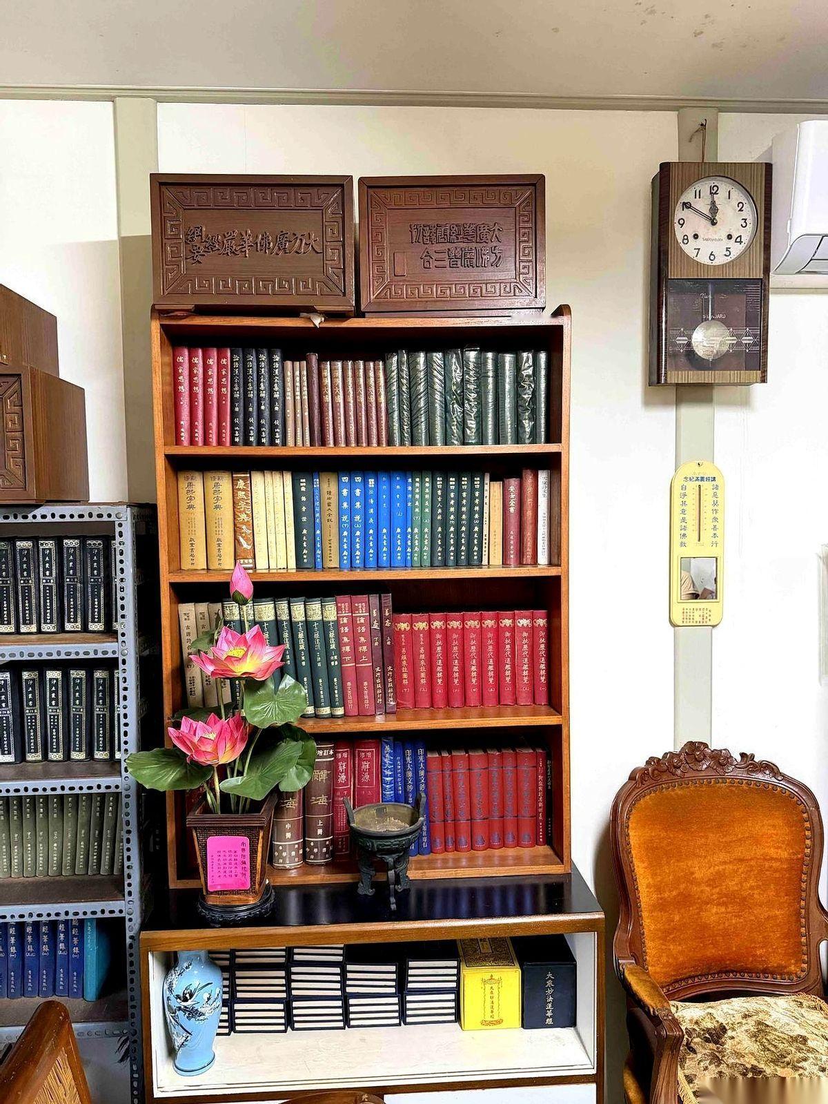 我跟你说个特逗的事儿。据说，地球上最有钱的那拨人，早就给自己修好了“末日地堡”