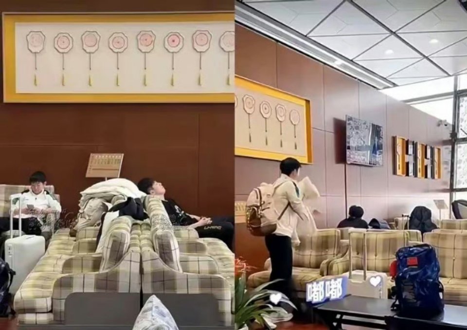 莎莎：王大头！你看这是什么？气死我了！大头：怎么啦？这么凶？莎莎：衣服上的这个