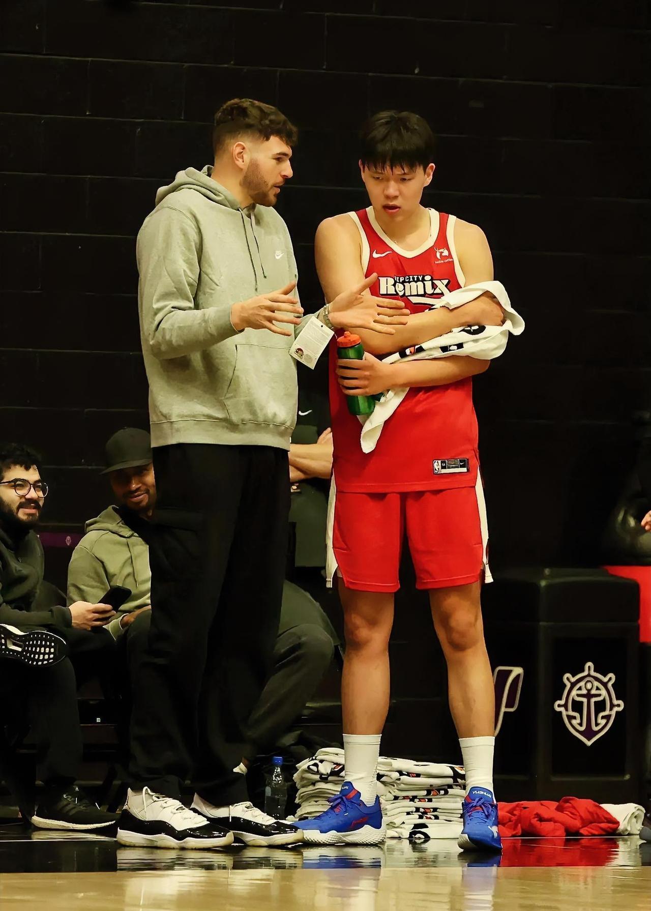 杨瀚森两双！撕裂之城混音116-110击败斯托克顿，看看这三位赢球功臣的表现！！