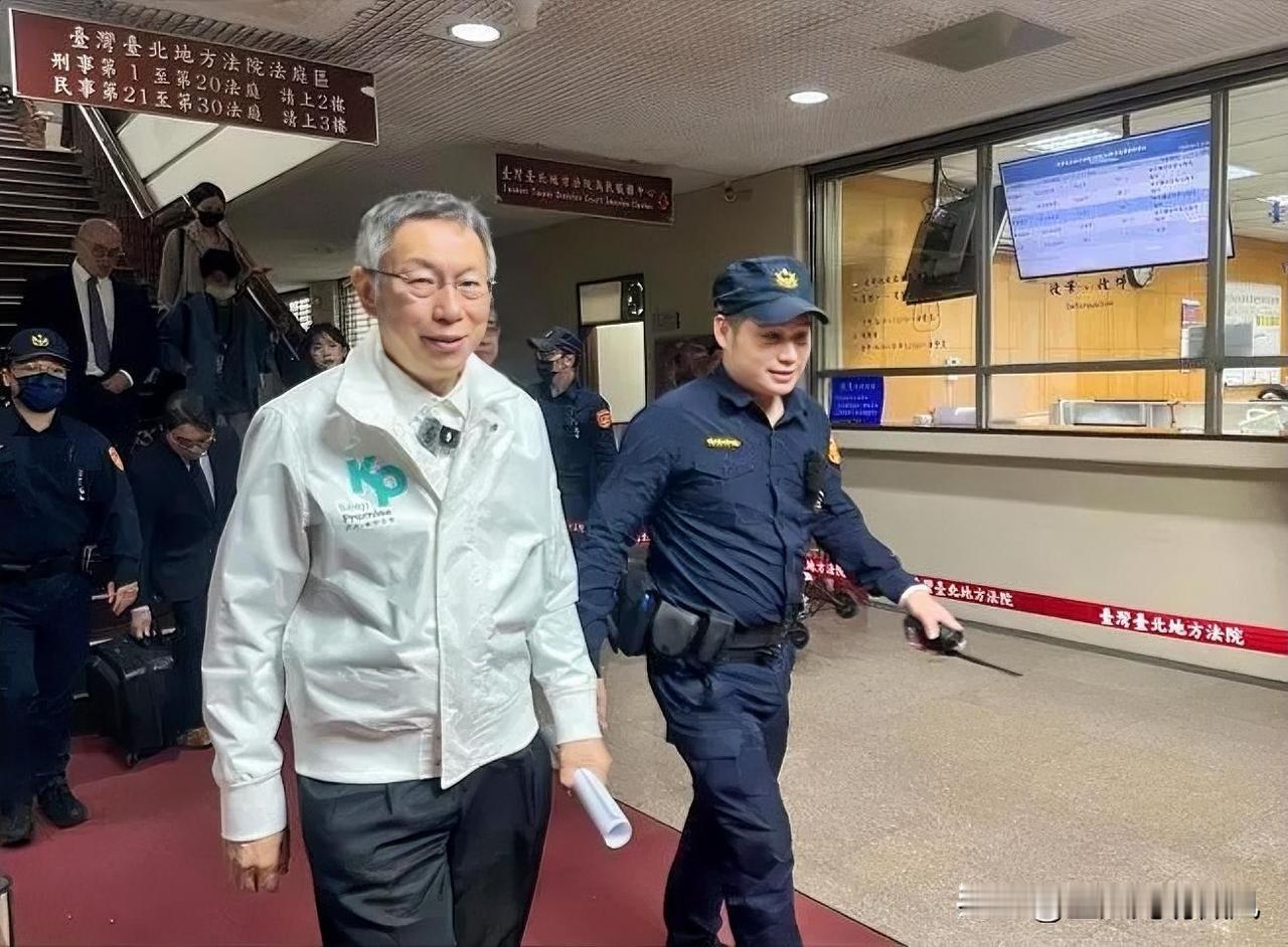 台湾省台北地方法院审理京华城、政治献金等案，昨（24）日辩论终结。公诉检察官指