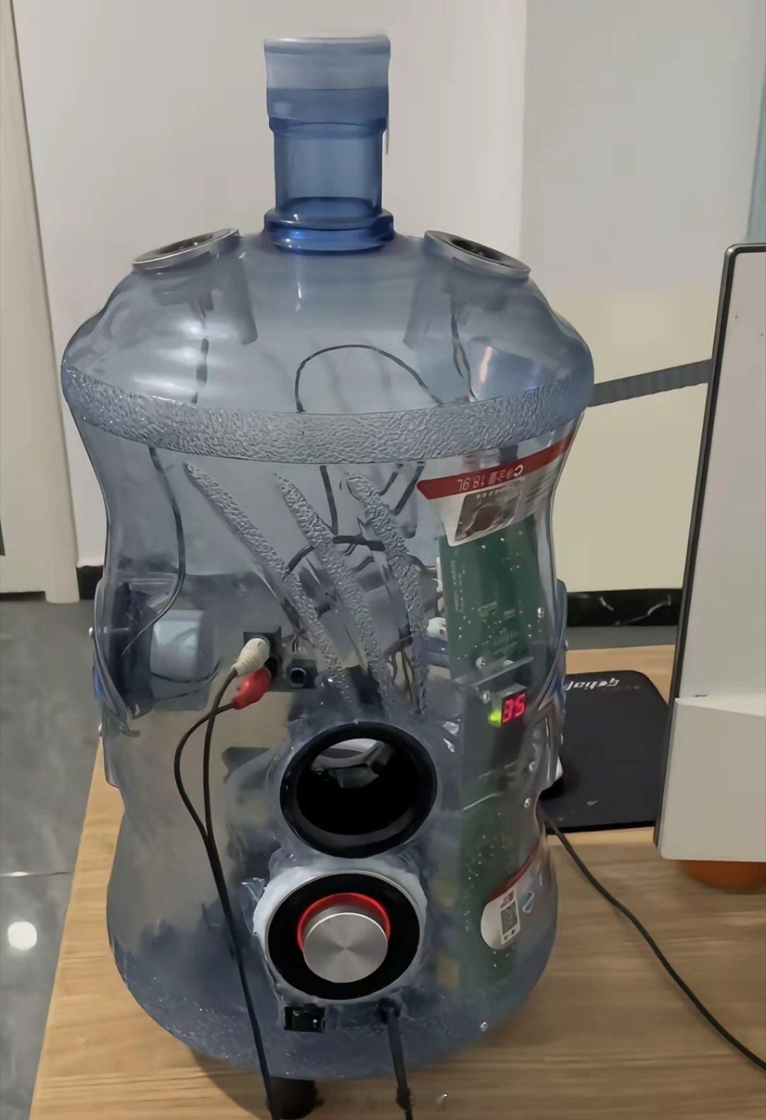 男朋友是计算机行业的，今年被裁员了，在家手工做了个音响。这样的技术，可以去小米公