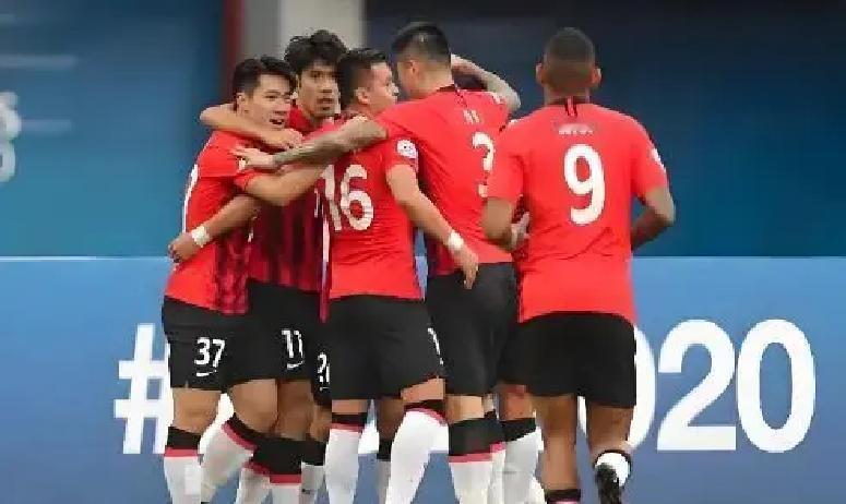 扒开上港左后卫引援的“神话”，那个19岁国脚级天才，根本不存在。你们都在传