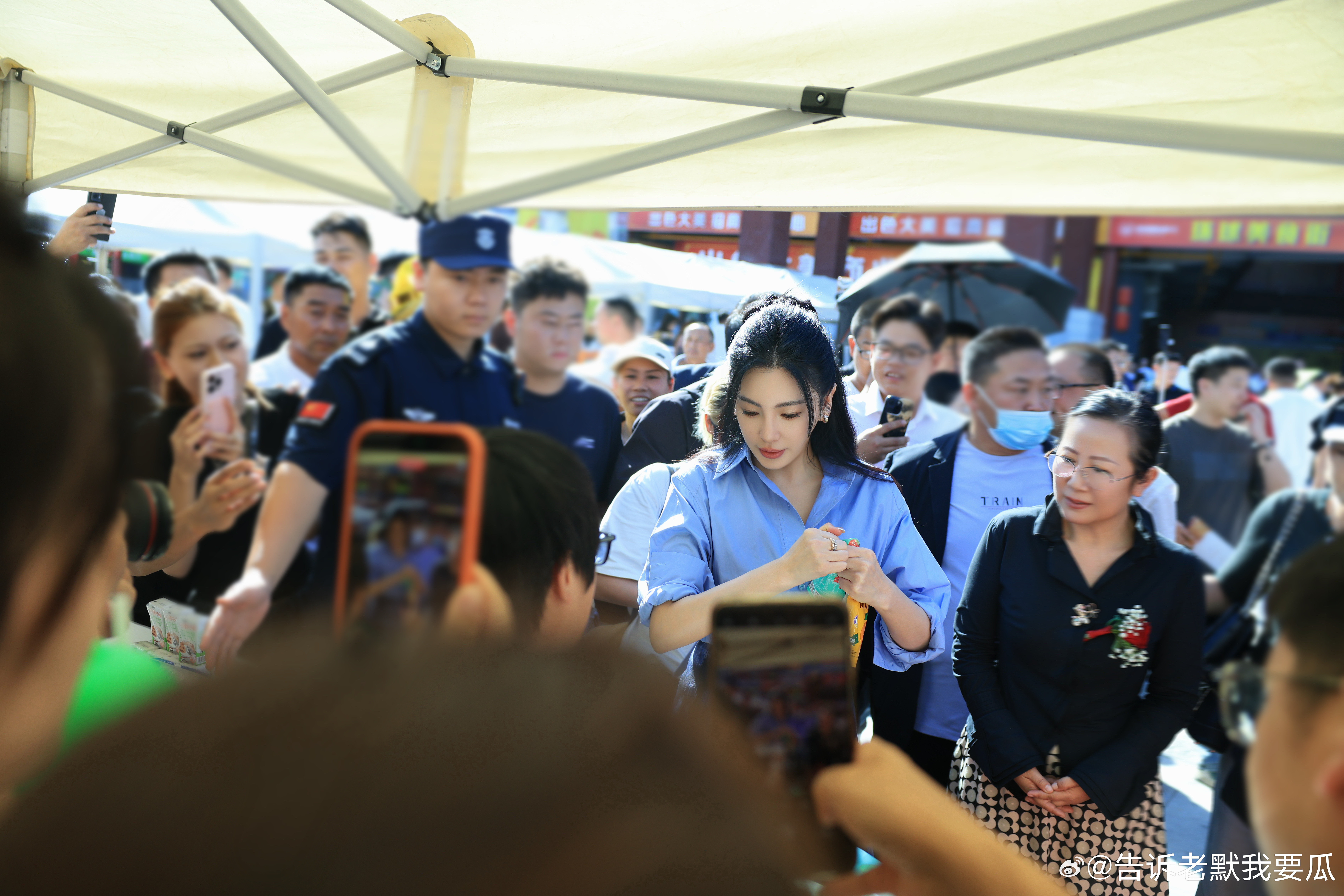 张雨绮去了阿勒泰张雨绮去新疆助农了张雨绮去阿勒泰，美得轻轻松松，状态好得让人羡