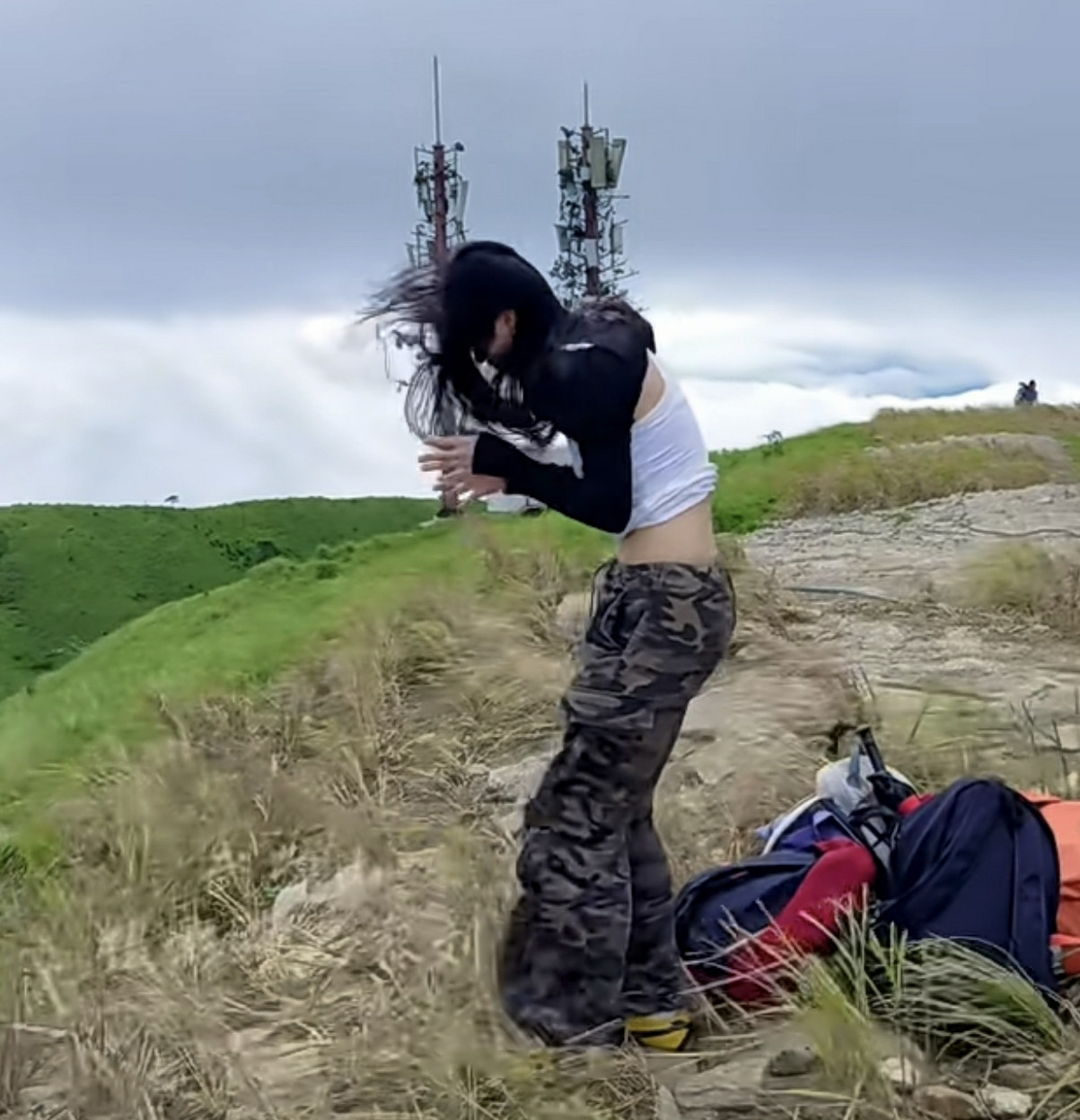 爬山遇到大风的时候！
