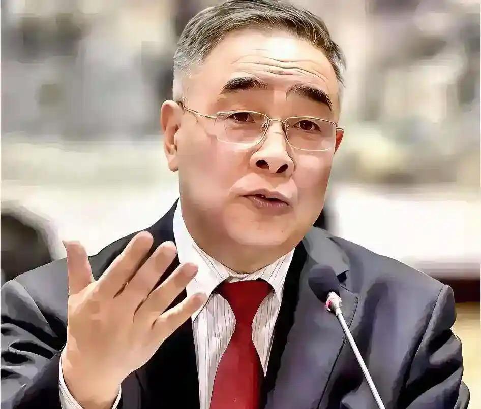 张伯礼院士说：“想要多活几年，重要的不是吃好喝好，也不是做运动，而是少和合不来的