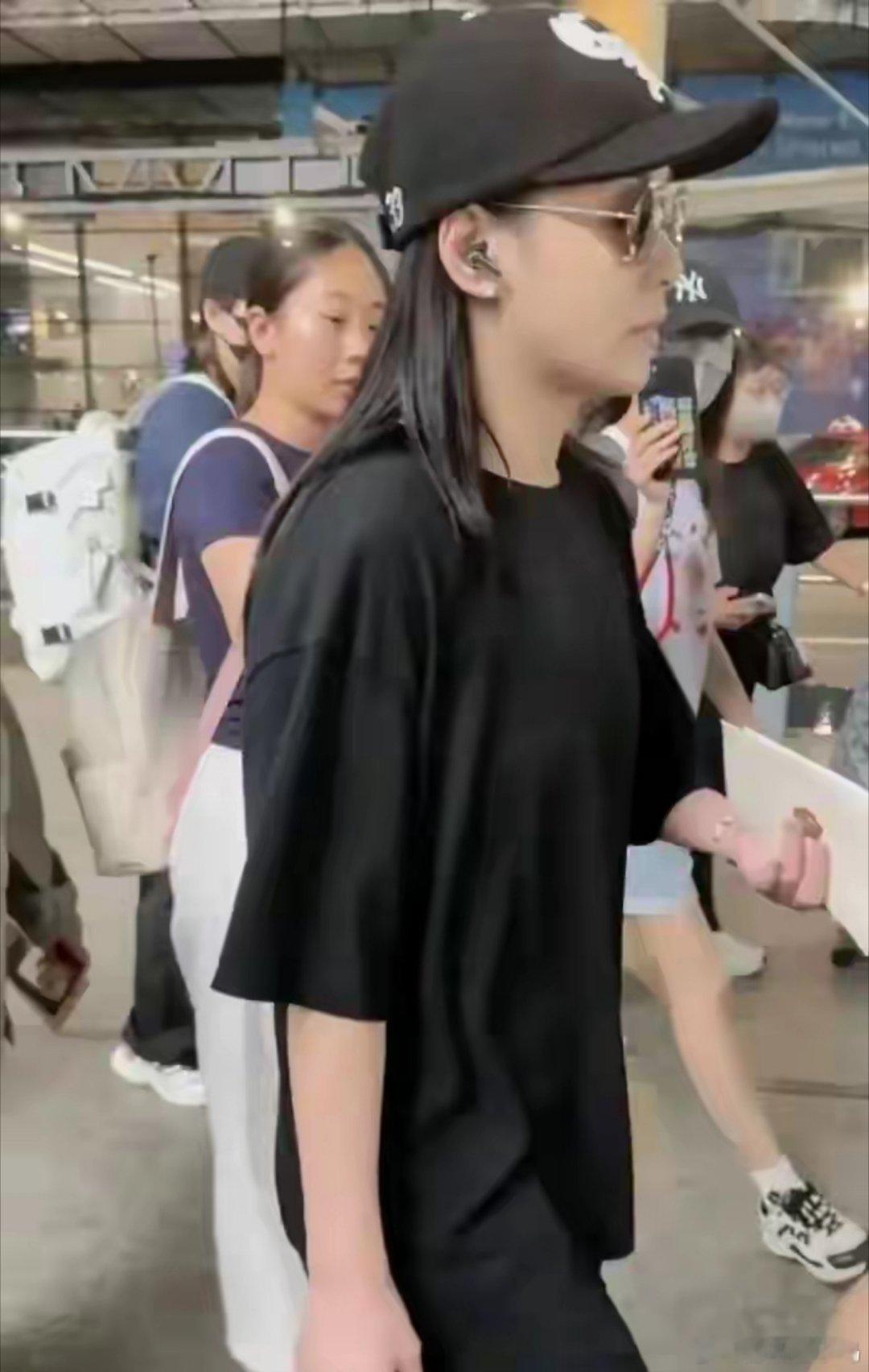 44岁阿娇近照曝光，身材和年轻时变化太大了，该有的都没看到​​​