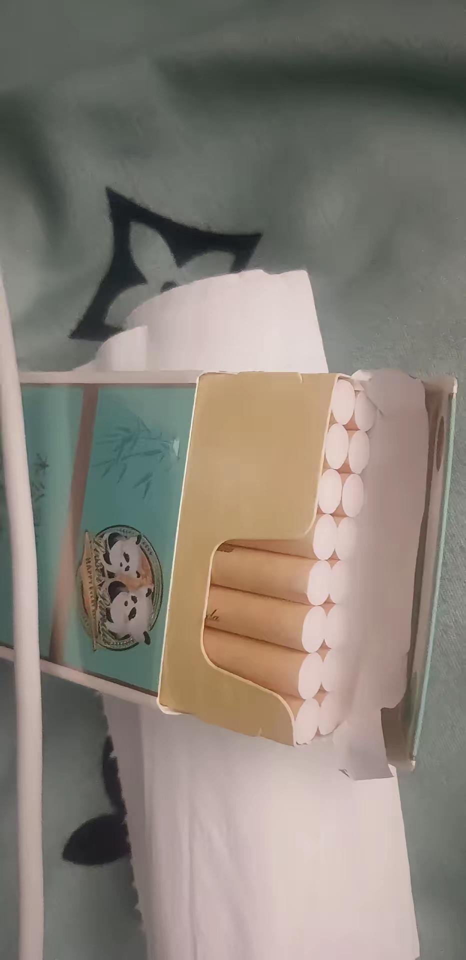 继香烟变细，变短，添加助燃剂提价外，现在又有一盒装16支的香烟了。现在烟民突然减