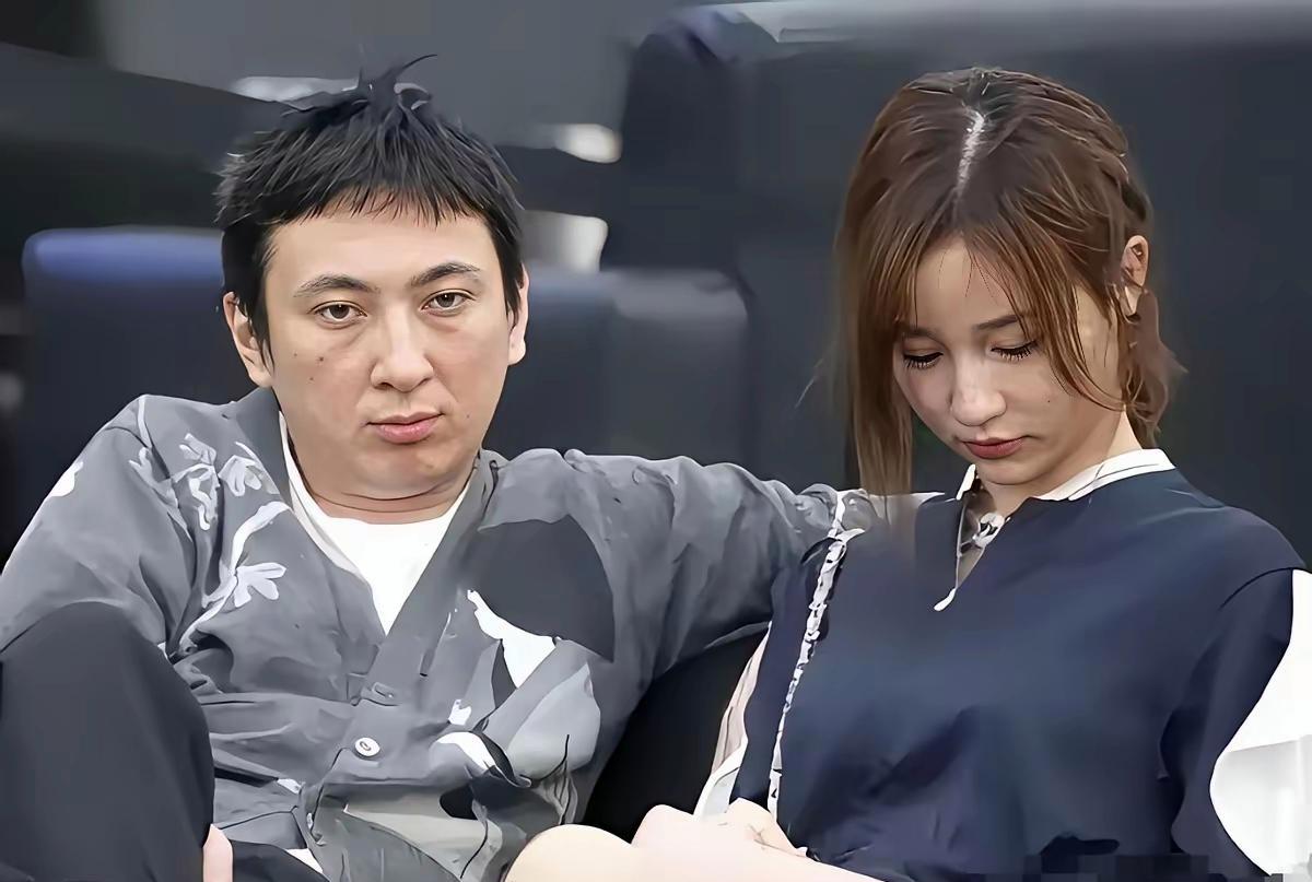 王思聪笑不出来了以前那个怼天怼地的公子哥，现在换了十七个女朋友，反而越来越沉默