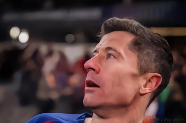 都体：尤文深知自己付不起高额薪资，想用声望吸引莱万加盟根据报道，尤文正全力追逐莱