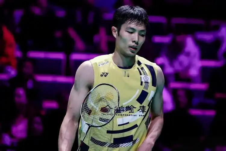 刚刚结束了一场印尼羽毛球大师赛男单1/16决赛，男单4号种子、世界排名第6的36