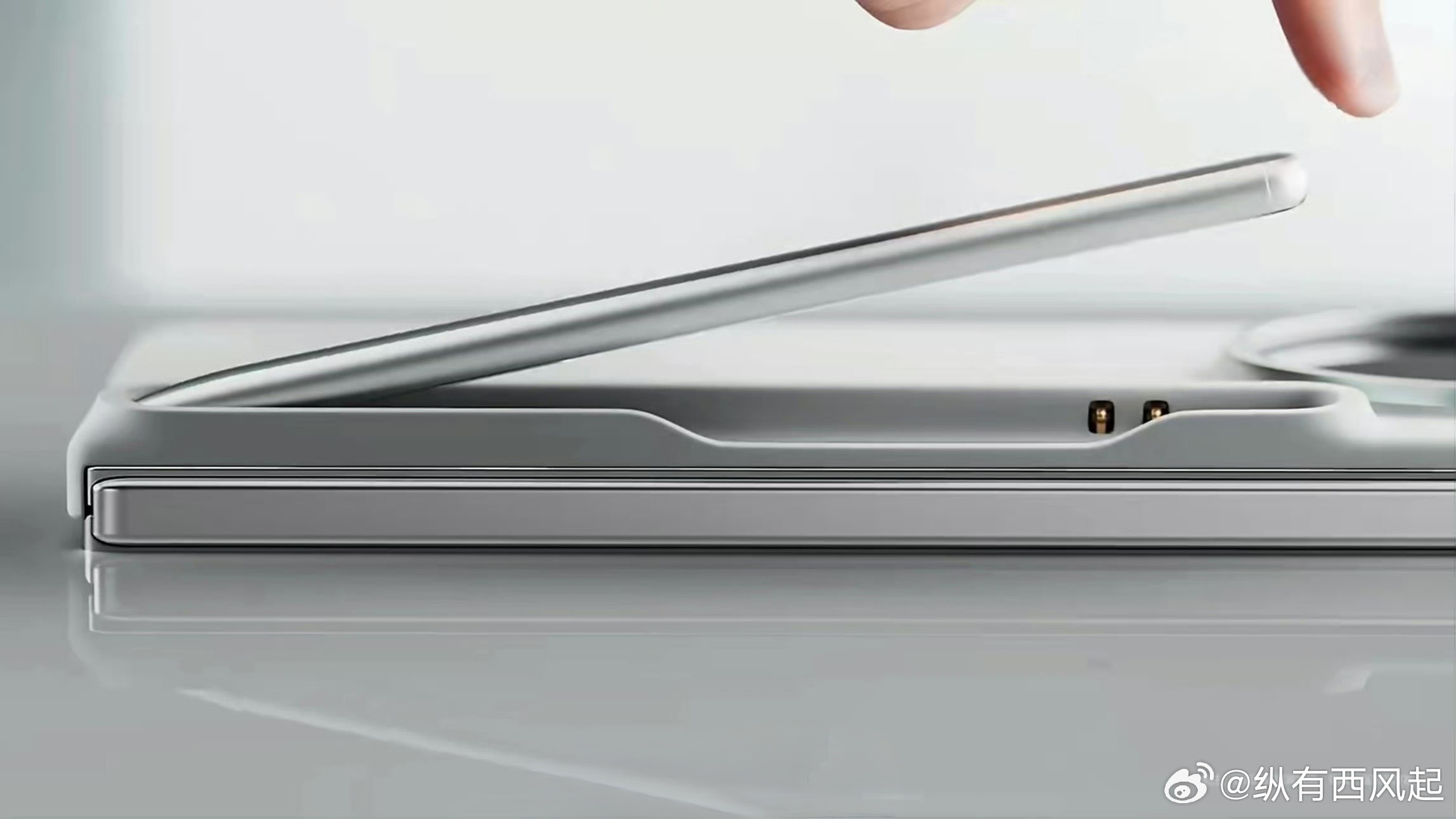 现在你们知道OPPOFindN6的手写笔是怎么收纳了吧