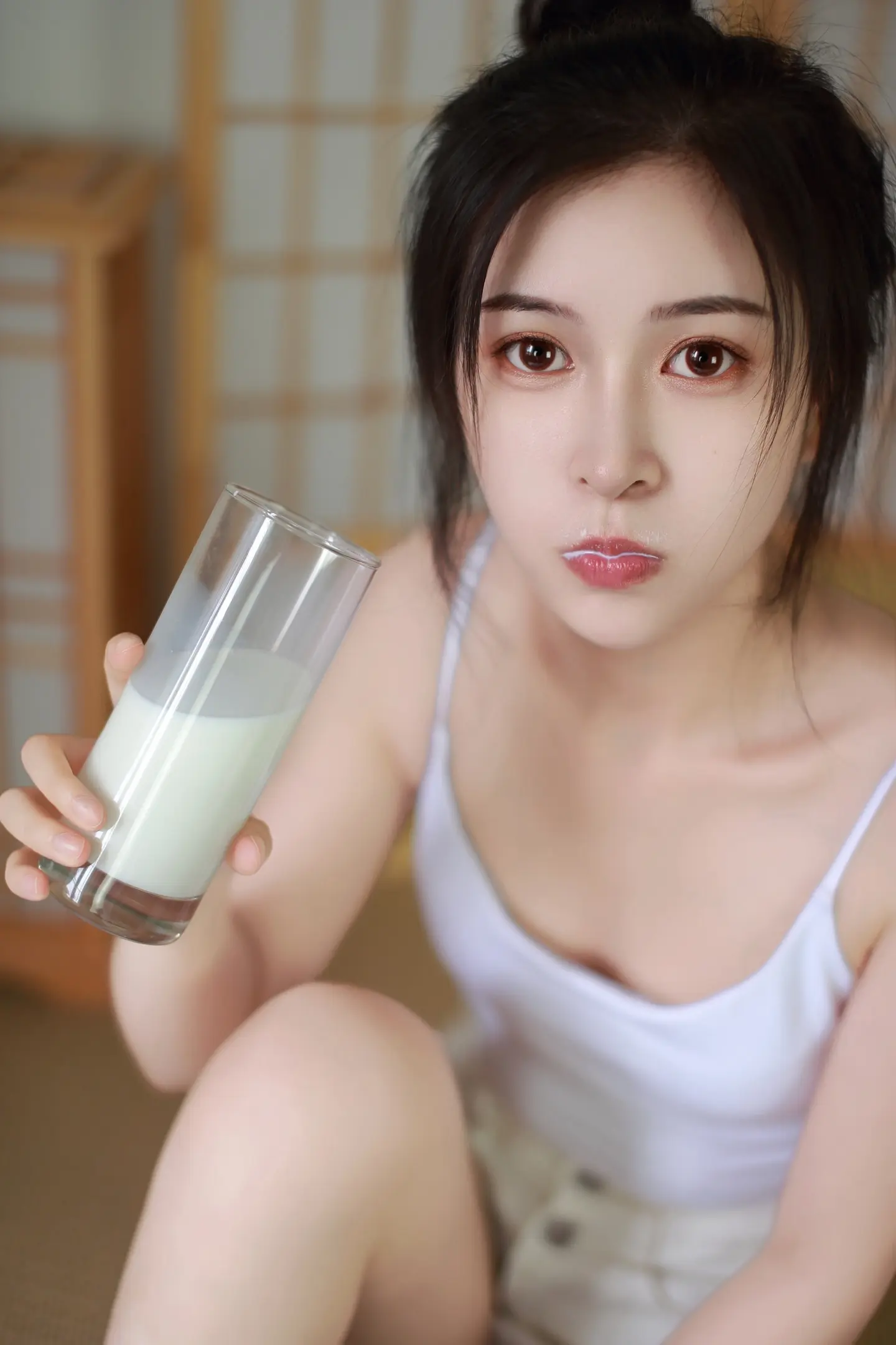 迷之角度拍摄 女生拍照姿势 拍照技巧 人像摄影 肤白貌美