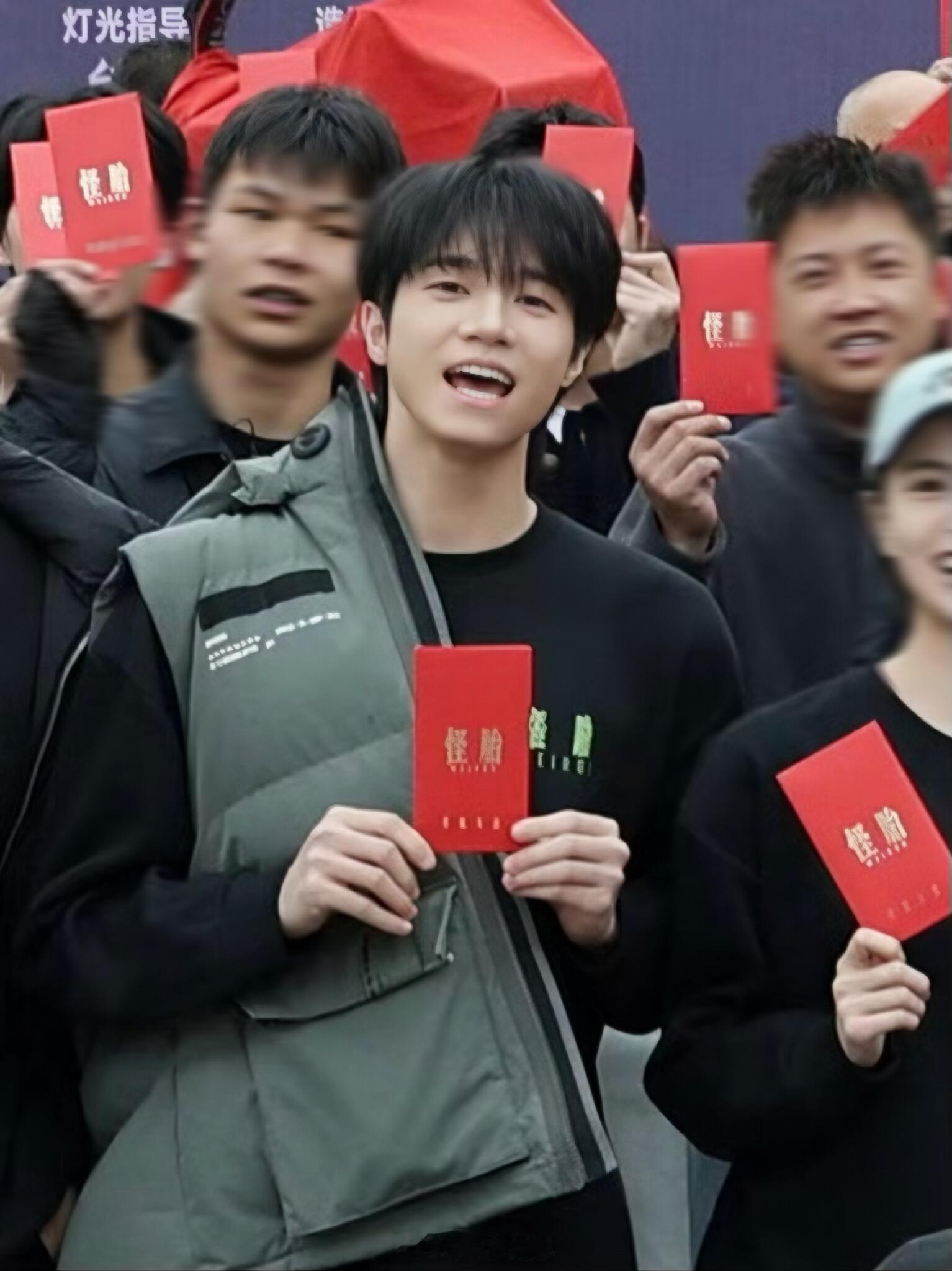 狗儿开机大吉～悬疑剧期待了！！