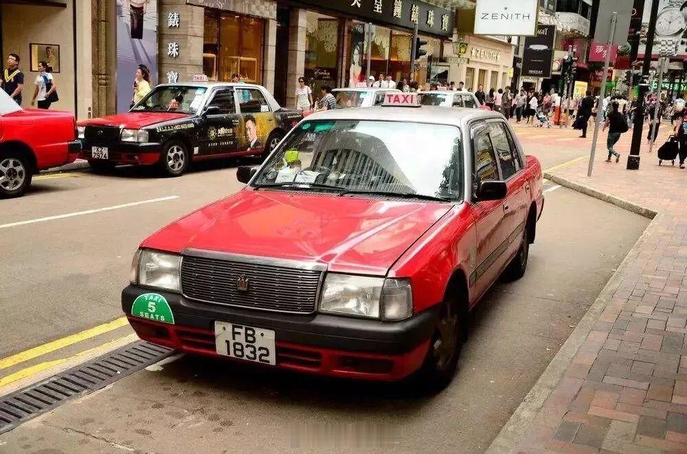 汽车界的工业活化石。1、桑塔纳2、捷达3、索纳塔4、日产公爵Y315、丰田皇冠C