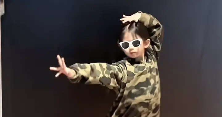 方媛晒8岁女儿跳舞日常，郭富城舞王基因萌娃显真容