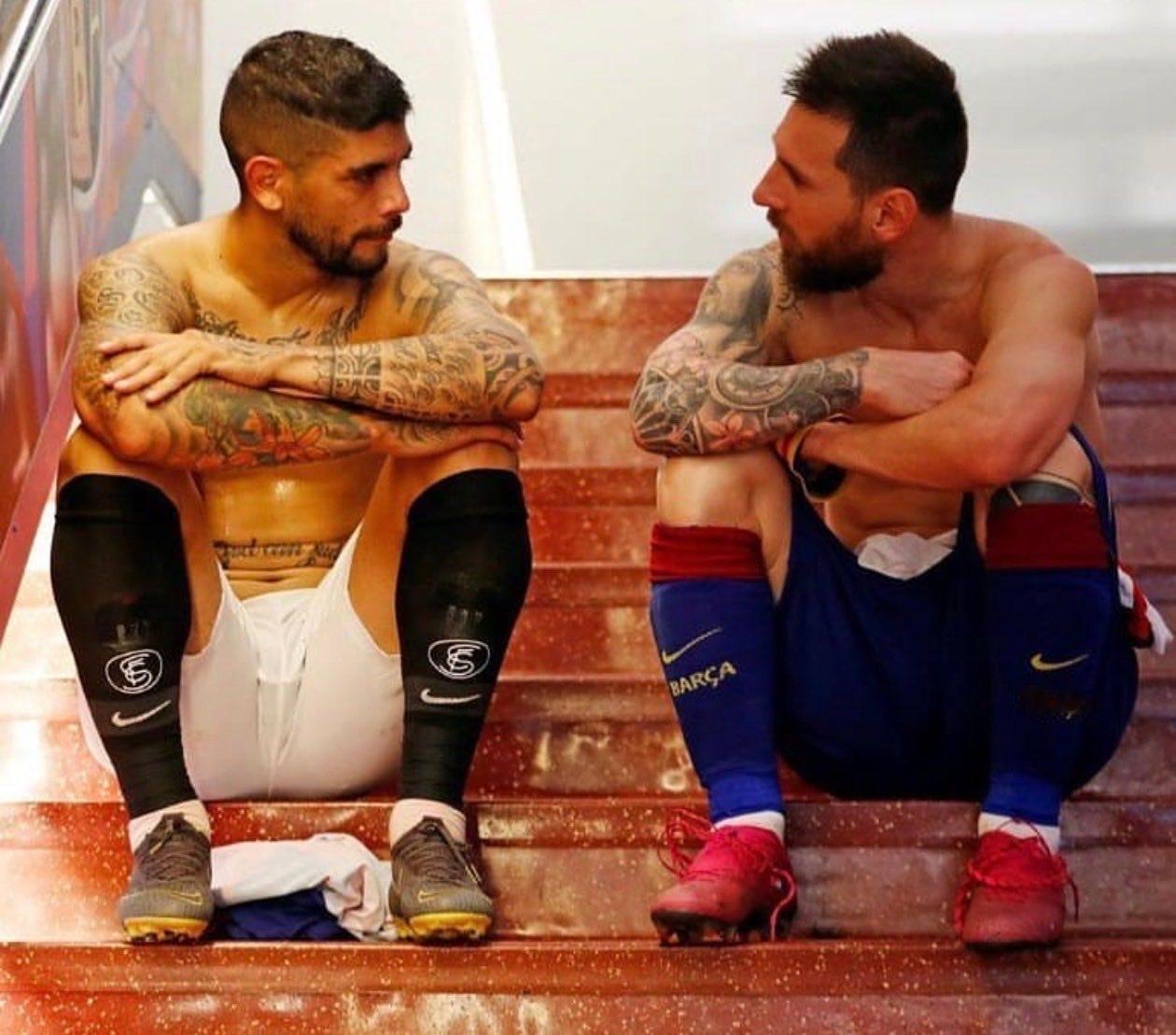 🎙你与梅西的关系如何？🇦🇷伊维尔·巴内加（ÉverBanega）：“他非