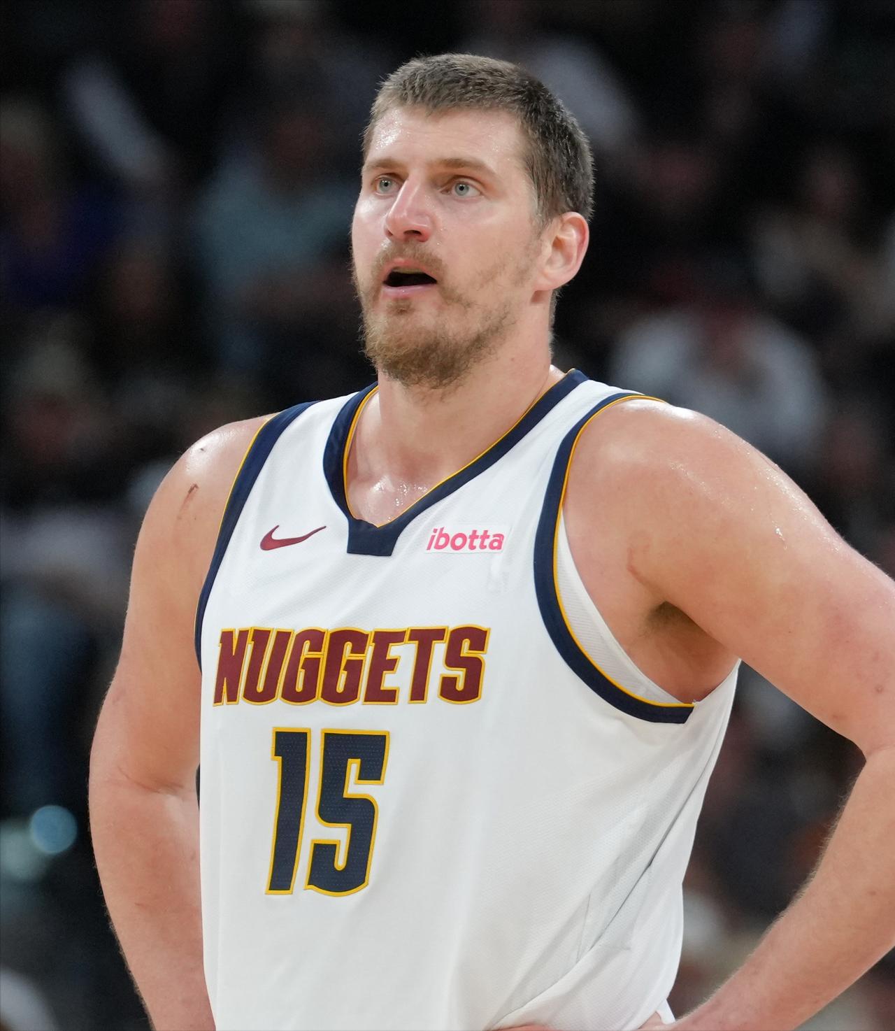 过去5场比赛，掘金队打的太刺激了：1、掘金103-142尼克斯，狂输39分2