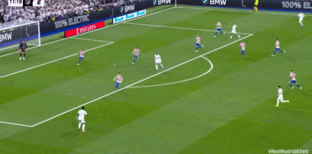 【西甲】皇马3比2马竞皇马足球▼关键进球：第72分钟，阿诺德助攻，维尼修斯内切