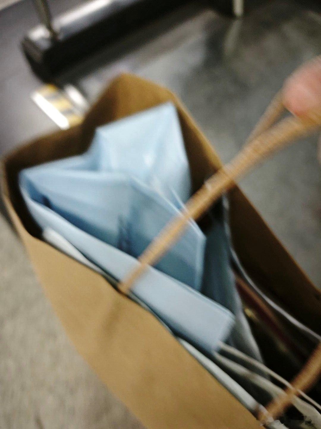一袋子狗情侣狗男人嘻嘻嘻嘻开心到高斯模糊