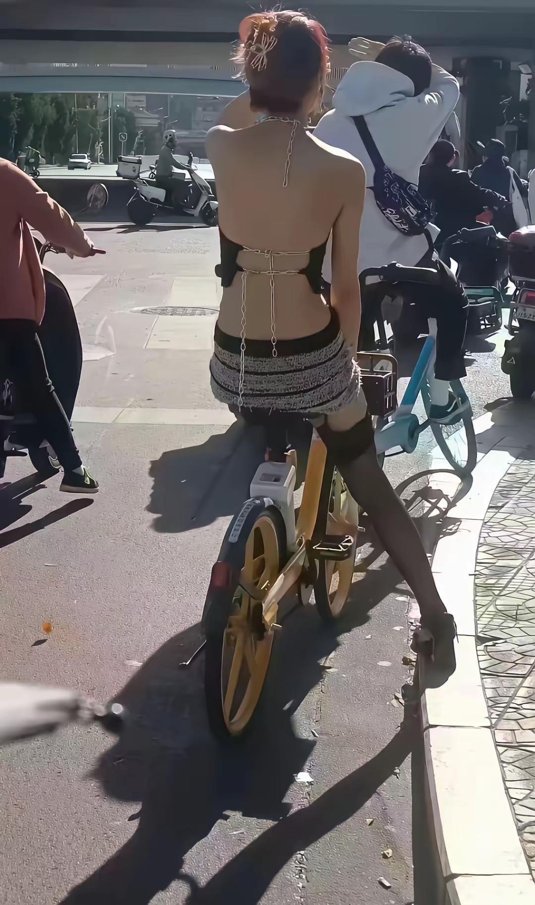 美的很……无拘无束，随心所欲。这要是在印度，会发生什么结果呢？