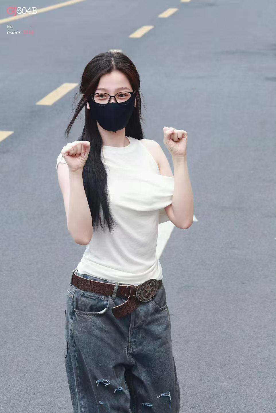 虞书欣EstherStyle私服穿搭来自星星的穿搭📸松弛街头风穿搭2607
