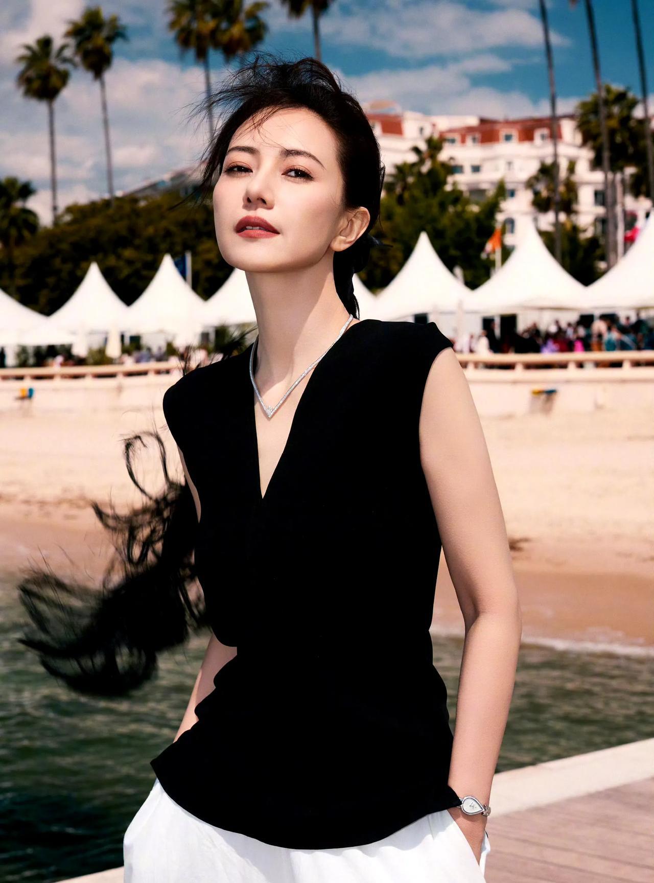 #高圆圆说90%的社交对她都是消耗#最美仙妻高圆圆坦言，90%以上的社交对于自
