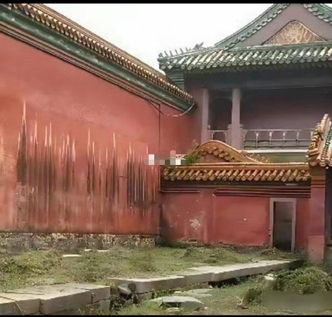 这才是真正的冷宫妃子住进去不疯才怪