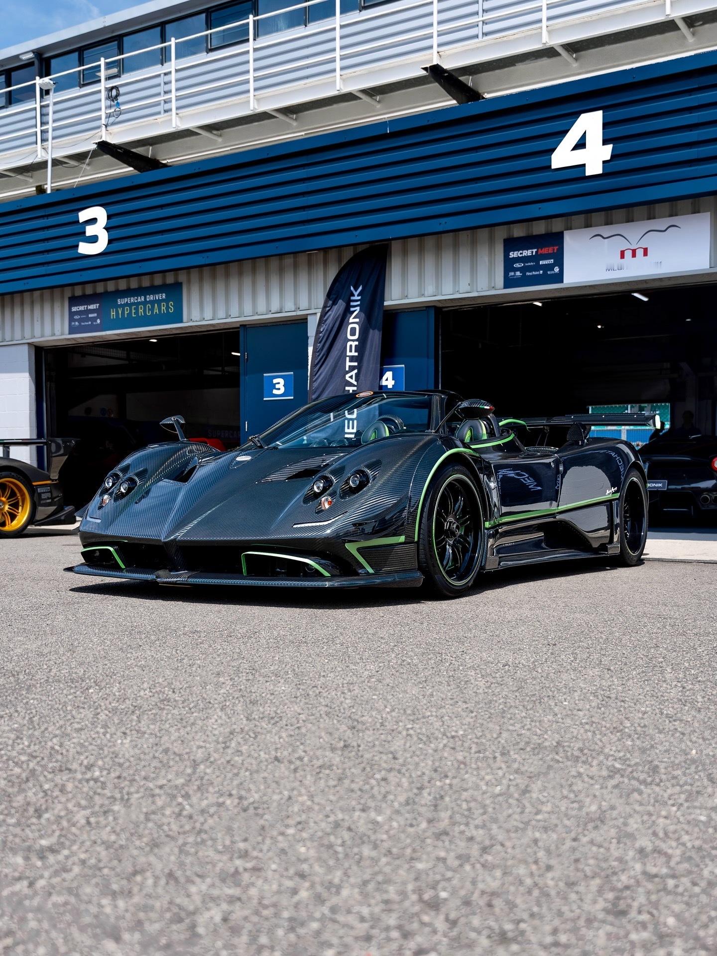 这个1/1的PaganiZonda760敞篷跑车DiamanteVerde