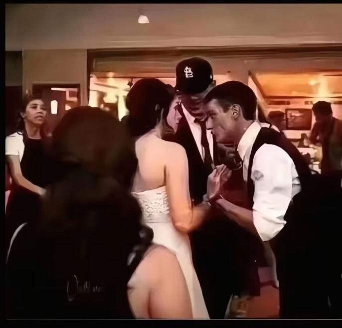 心灵短笛摄影技术就是一绝。好的摄影师不好找啊！今天终于见到大师级别了。错位拍