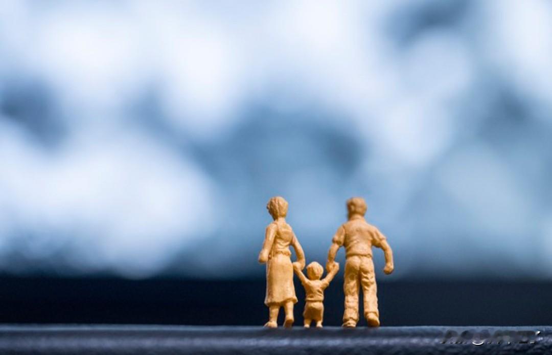 我说昨天晚上爸爸妈妈怎么齐刷刷的来到我的梦里，原来他们在担心我！昨天周末