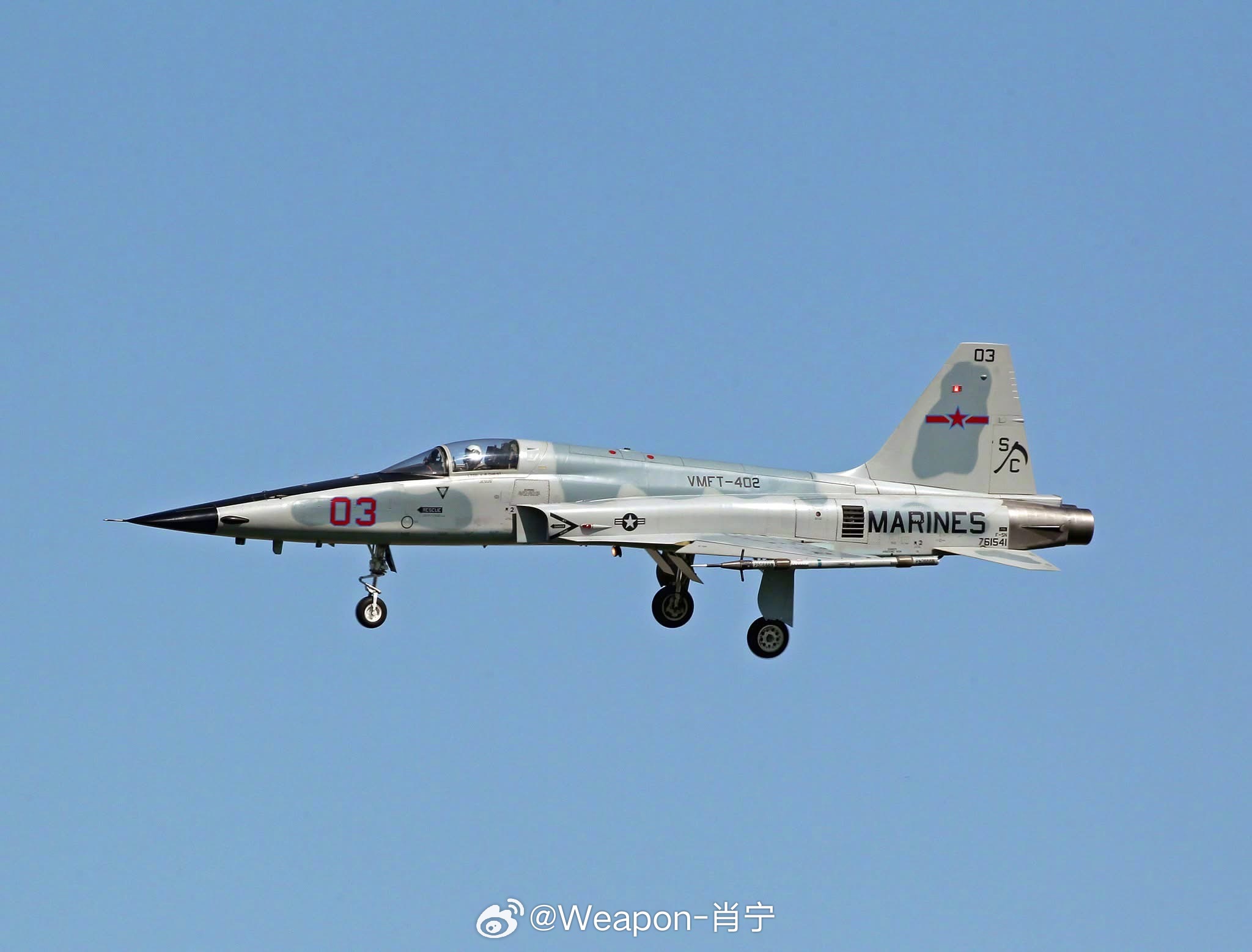 烽火问鼎计划美国海军装备的PLA涂装F-5E战斗机