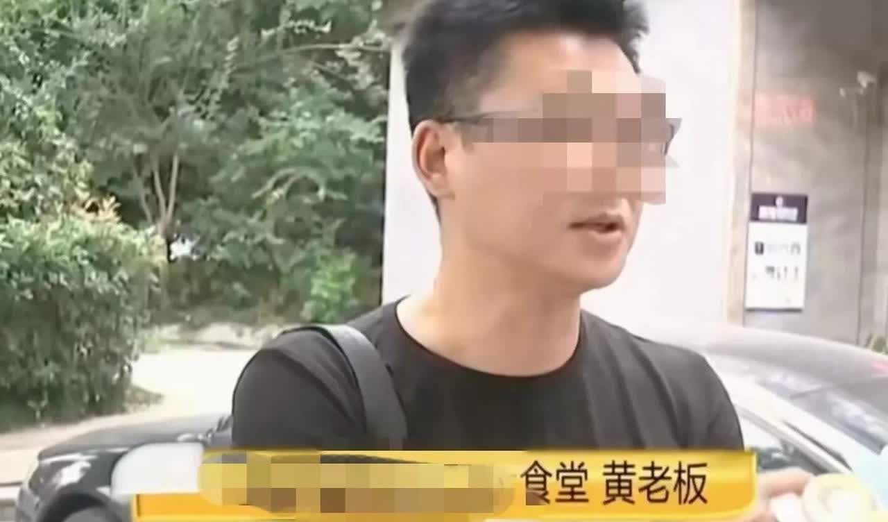 浙江杭州，一女子入住某宾馆送了两张早餐券，由于第2天着急离开，她就想把早餐打包带