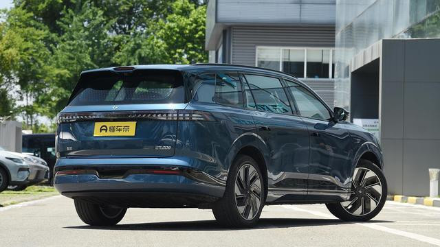 东风奕派eπ008, 5米级六座SUV, 增程纯电同价