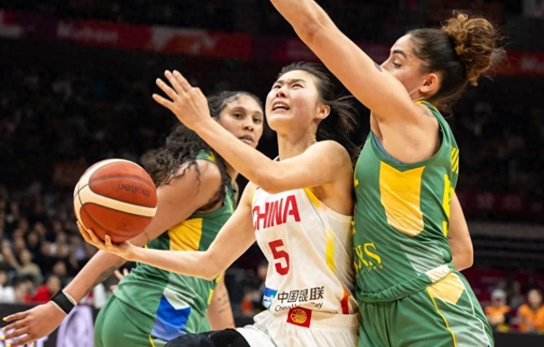 中国女篮击败巴西女篮，不是核心球员王思雨3月17日晚，中国女篮在2026年女