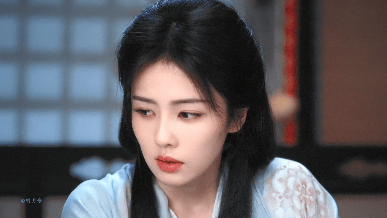 白鹿莫离妆造说白了，这就是一个先导预告片，具体剧情、角色，前因后果的互文都看不