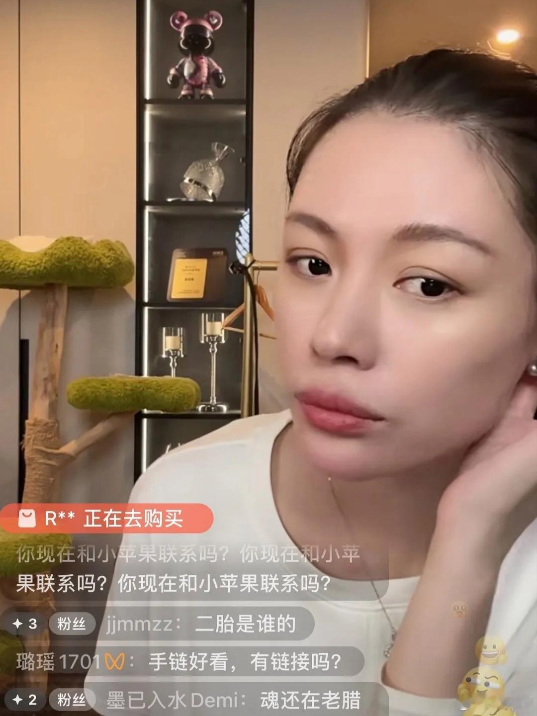 葛荟婕放大招，透露曾经为汪峰怀过二胎，剖宫产后坐月子吃青菜​