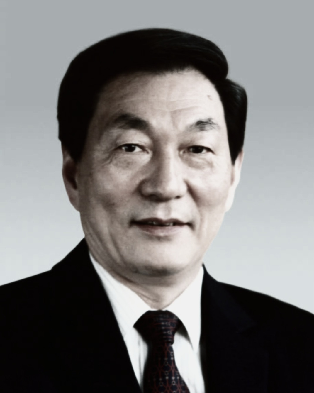 朱镕基同志逝世楼下下棋的大爷们今天聊起这事，都在说当年他那句“不管前面是地雷阵
