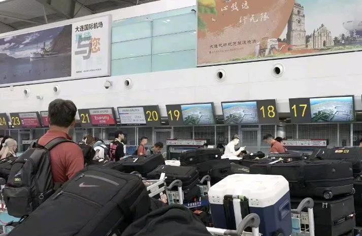 针对愈演愈烈的国足行李事件，部分国足球员也出来做了回应！说实话，目前网上很多人