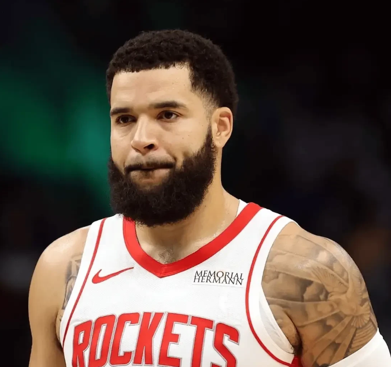 ESPN最新报道：火箭理论上能在交易截止日将范弗利特和杜兰特互换！因为范弗利特的