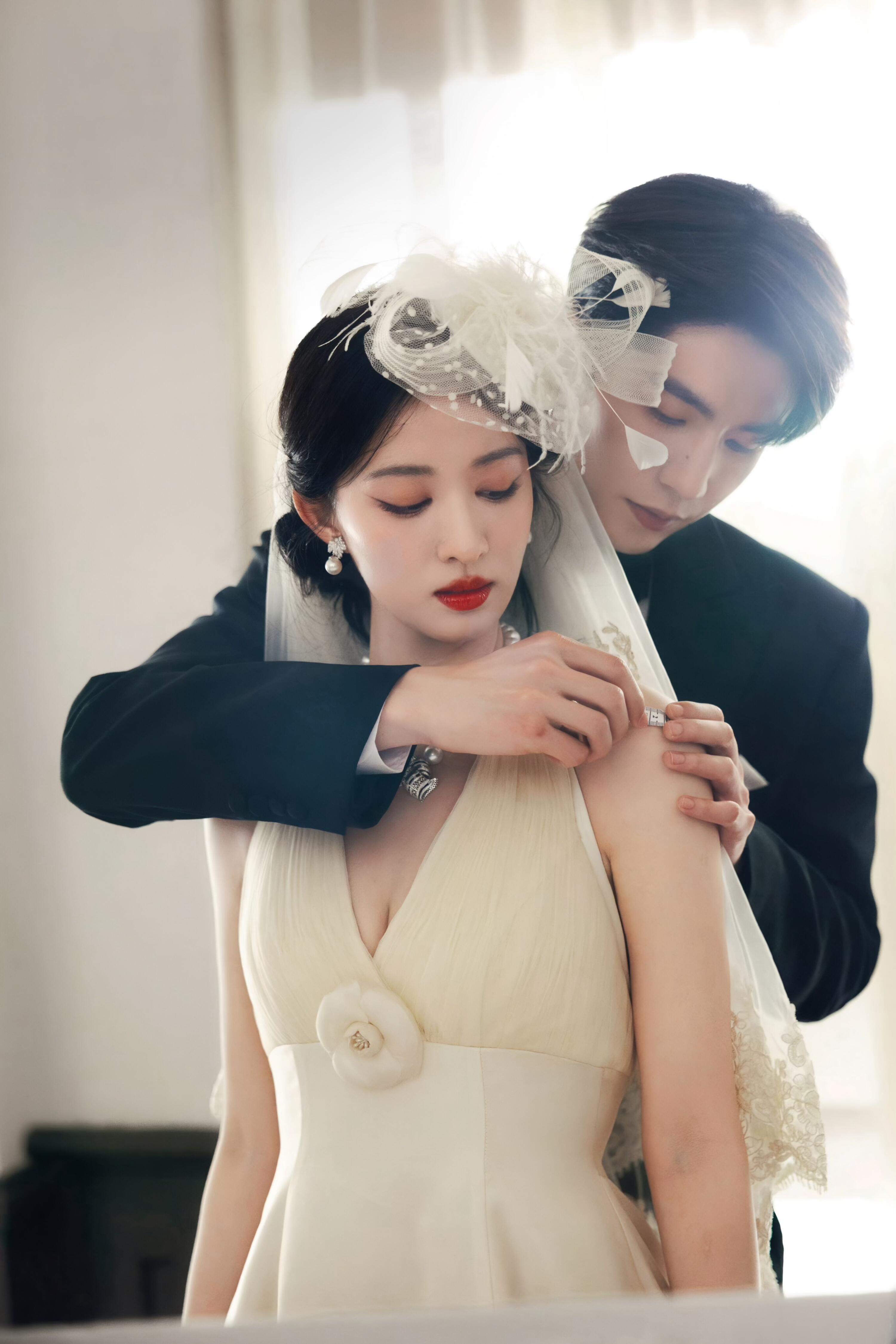 内娱又贡献了新的婚纱照模板这和官宣有什么区别张凌赫王楚然这组婚纱照太绝了！微博