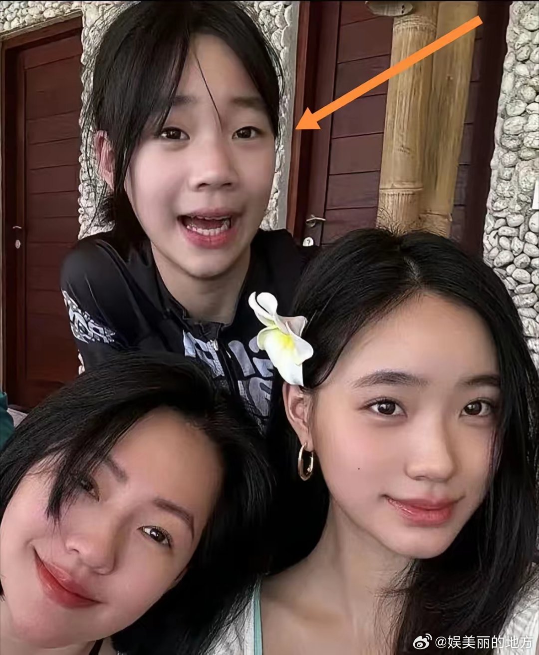 小S真的后继有人了！我敢说，就凭她小女儿这张嘴，这辈子绝对吃不了亏！之前网友在网