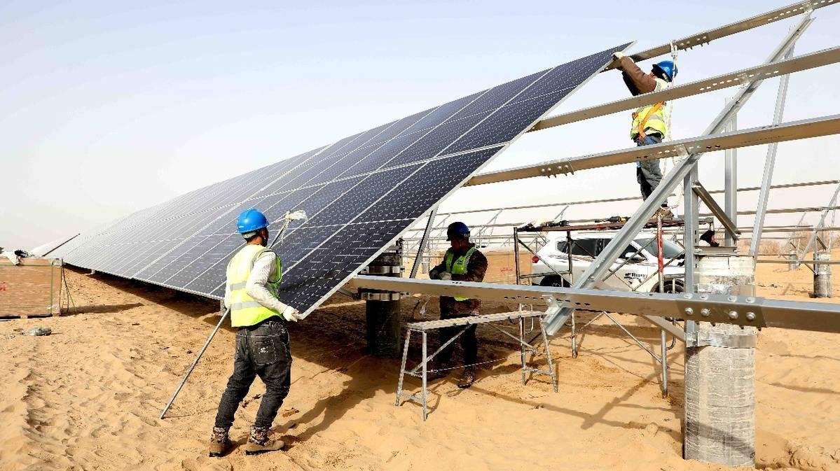 这场由国务院国资委牵头的签约会，集结了中国石油、国家电网、中国移动等18家央企，