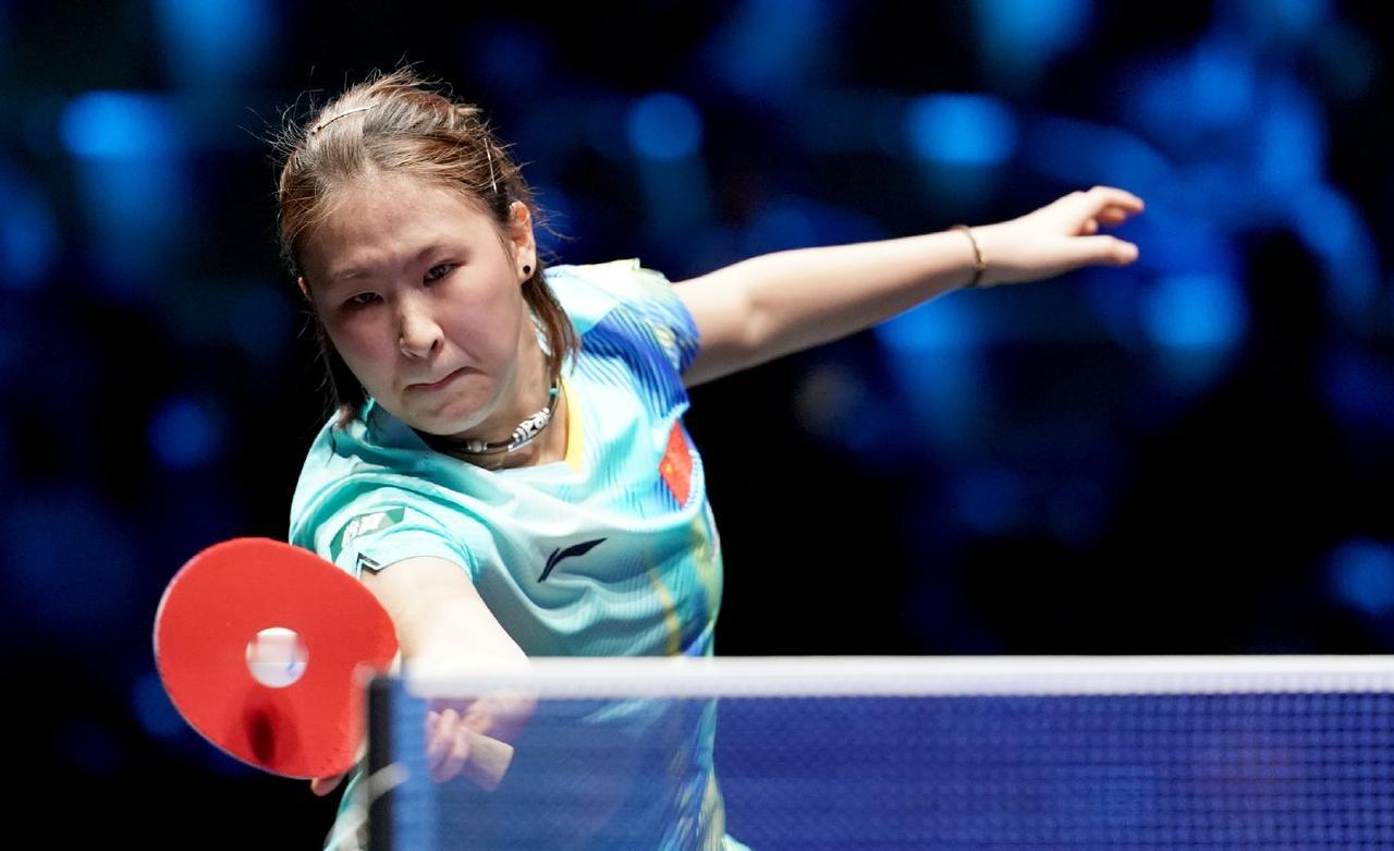 前两局朱梓予🇨🇳3-11，8-11被佐藤瞳🇯🇵​​​领先！没办法，削