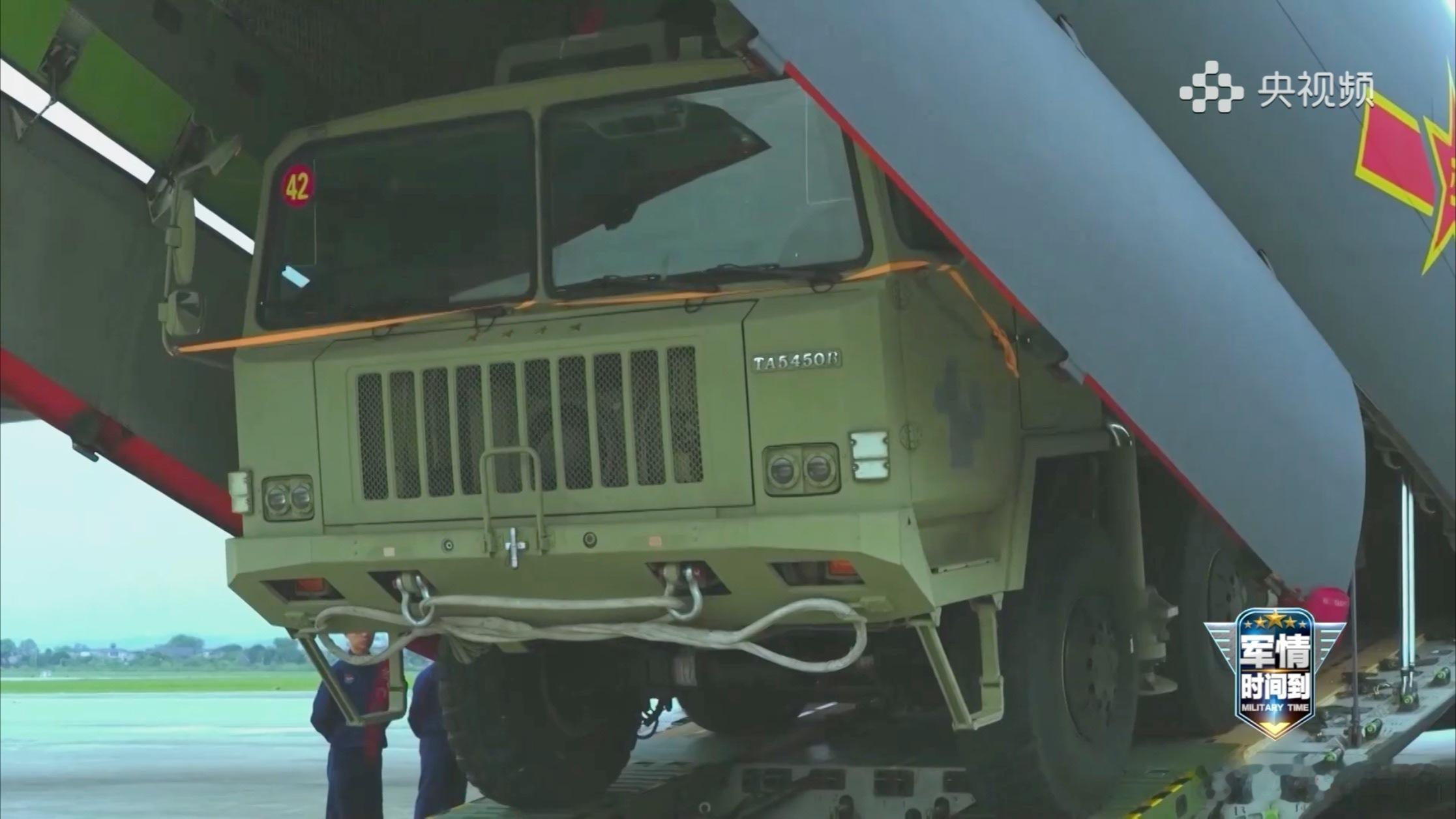 运-20首飞13周年！重温这些年运-20空运过的车不完整版、国产涡扇发动机、驾驶