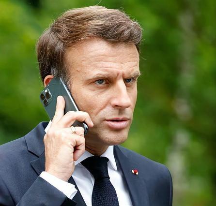 法国总统马克龙在西班牙与美国的硬刚中，挺身而出，仗义执言值得点赞。西班牙拒绝军事