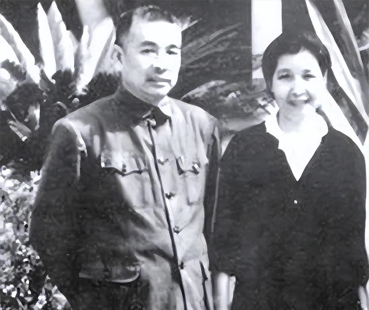 73年，曾志向毛主席写信，称自己是最早红军之一，如今却还没有一套属于自己的军装