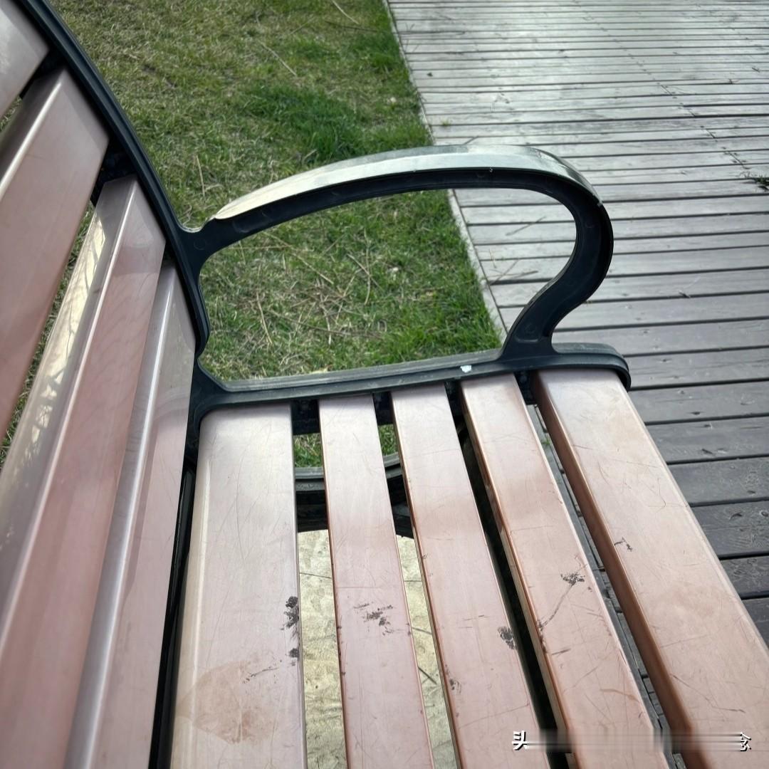 不要低估人性的恶，这是我用三万块钱买来的教训。小陈是我共事十年的老同事，去年